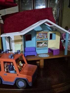 Bluey's Beach House And Car
